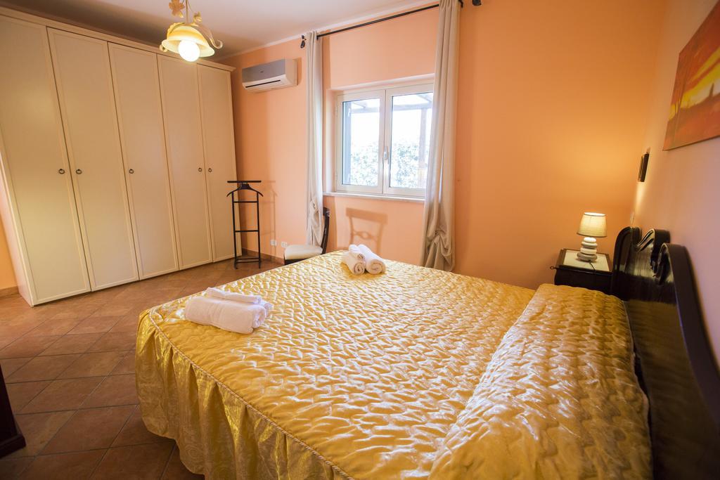Villa Di Franco Чефалу Екстериор снимка