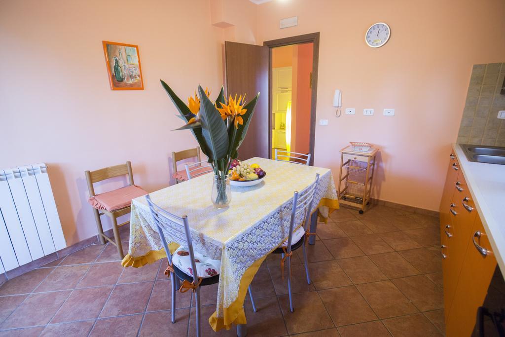 Villa Di Franco Чефалу Екстериор снимка