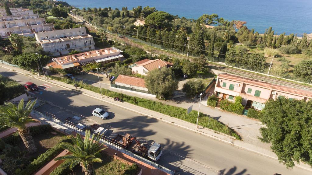 Villa Di Franco Чефалу Екстериор снимка